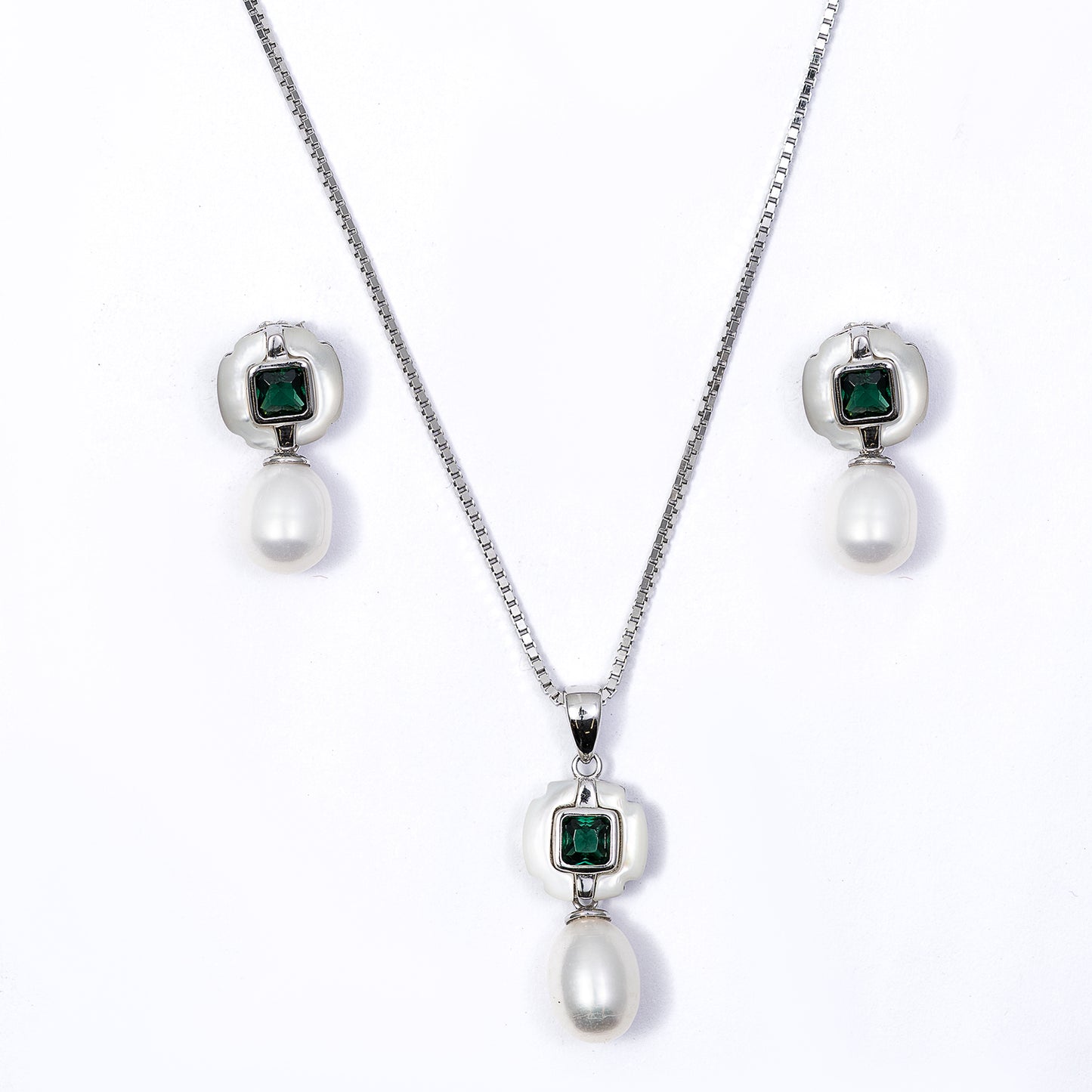 Emerald Glow Pearl pendant Set 925 sterling silver