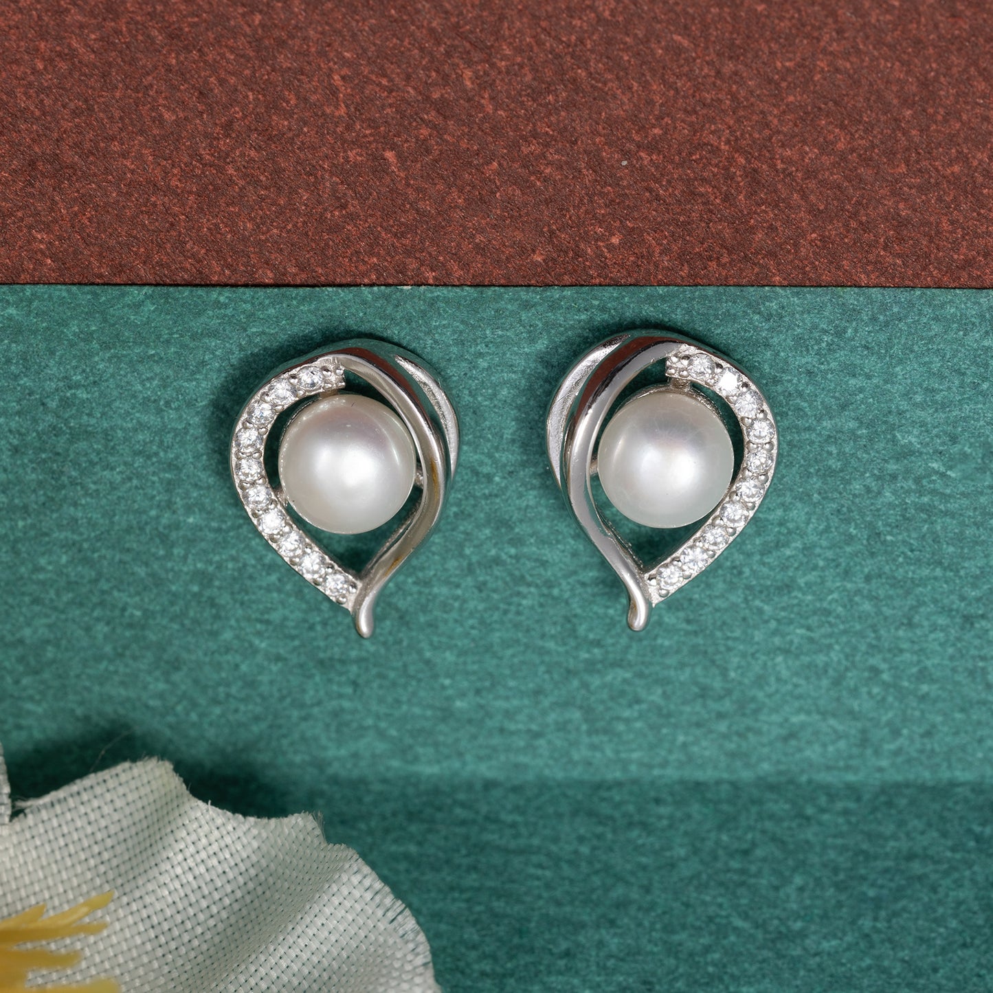 Elegant Pearl Stud Earrings 925 sterling silver