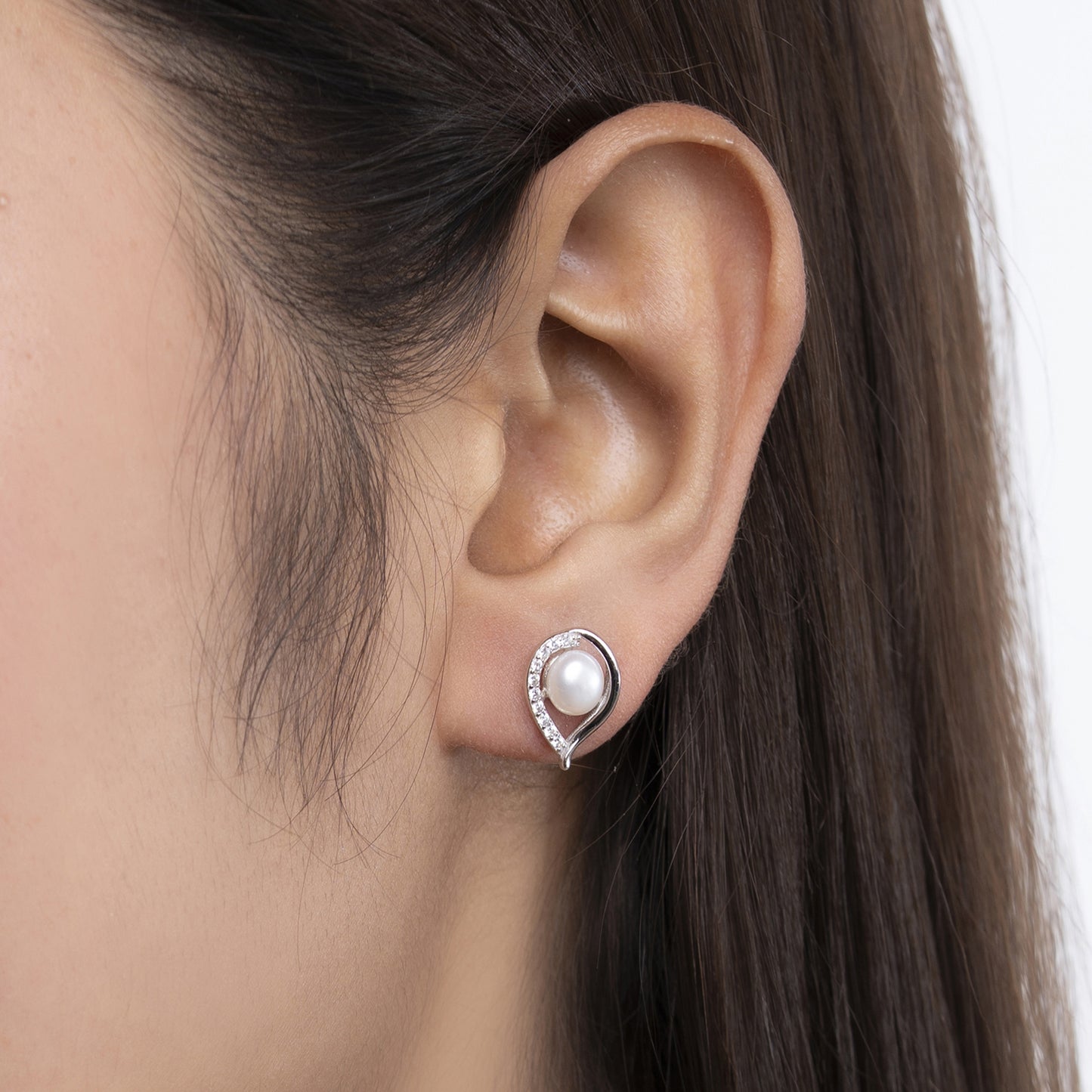 Elegant Pearl Stud Earrings 925 sterling silver