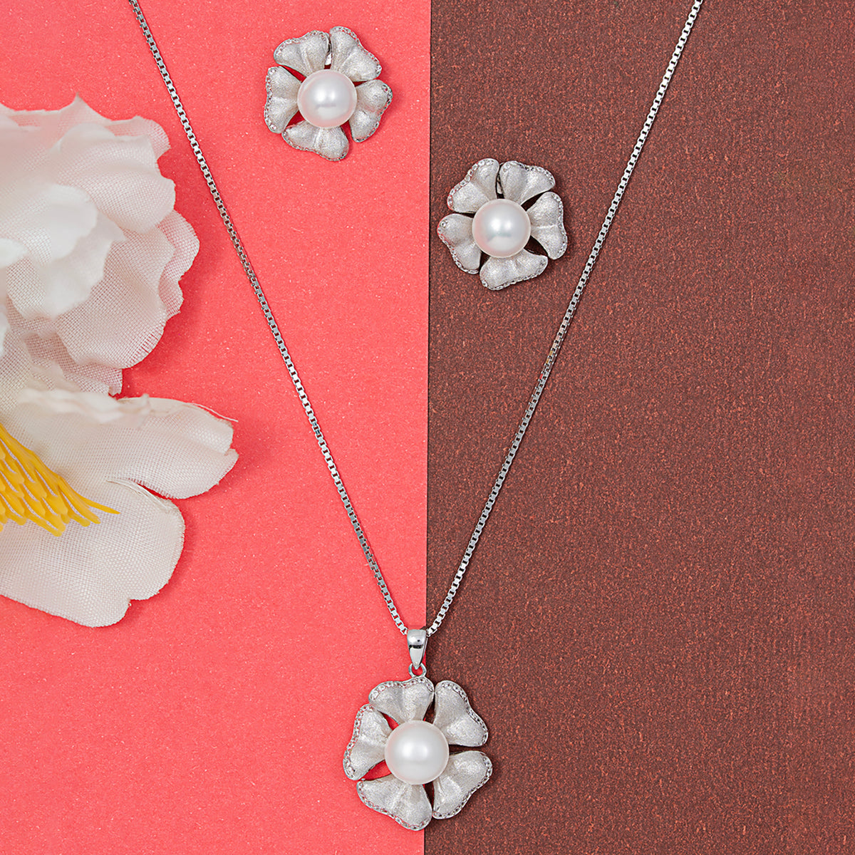 Graceful Petal Pearl pendant Set 925 sterling silver