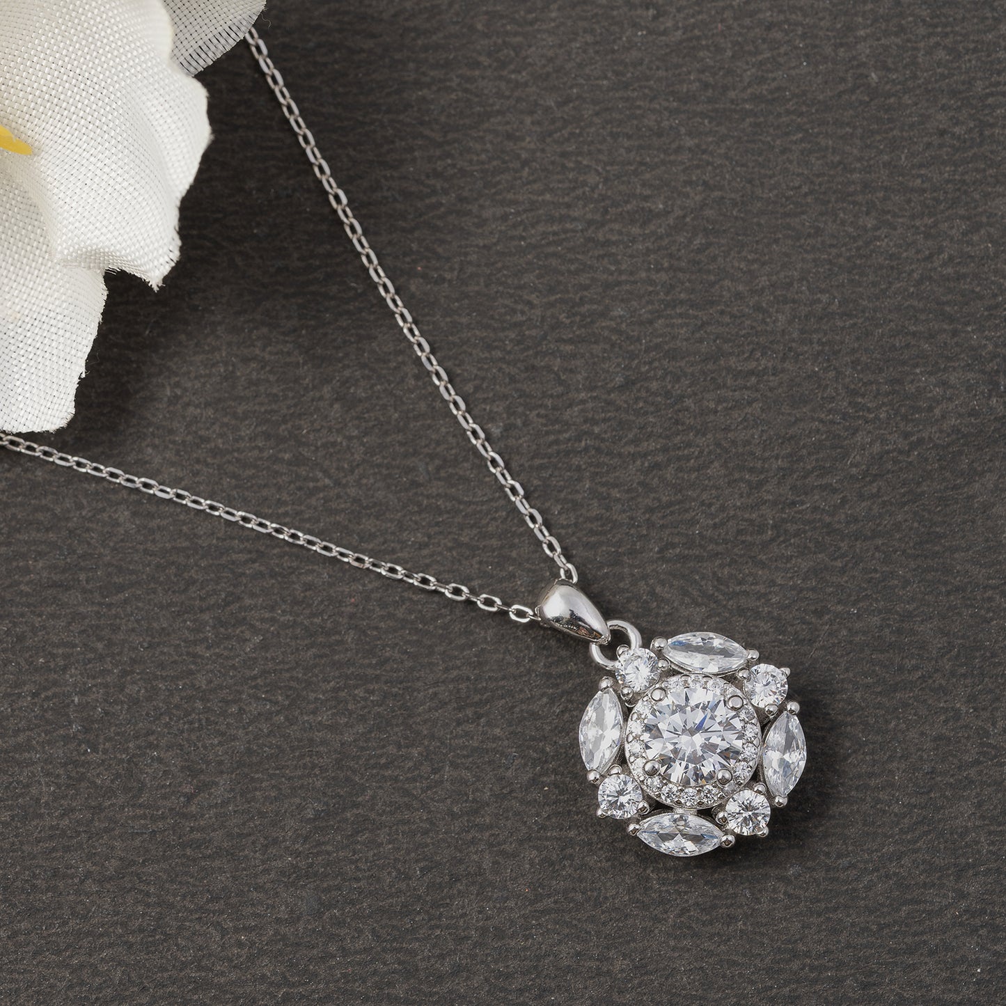 Classic Floral solitare 925 sterling silver  chain Pendant