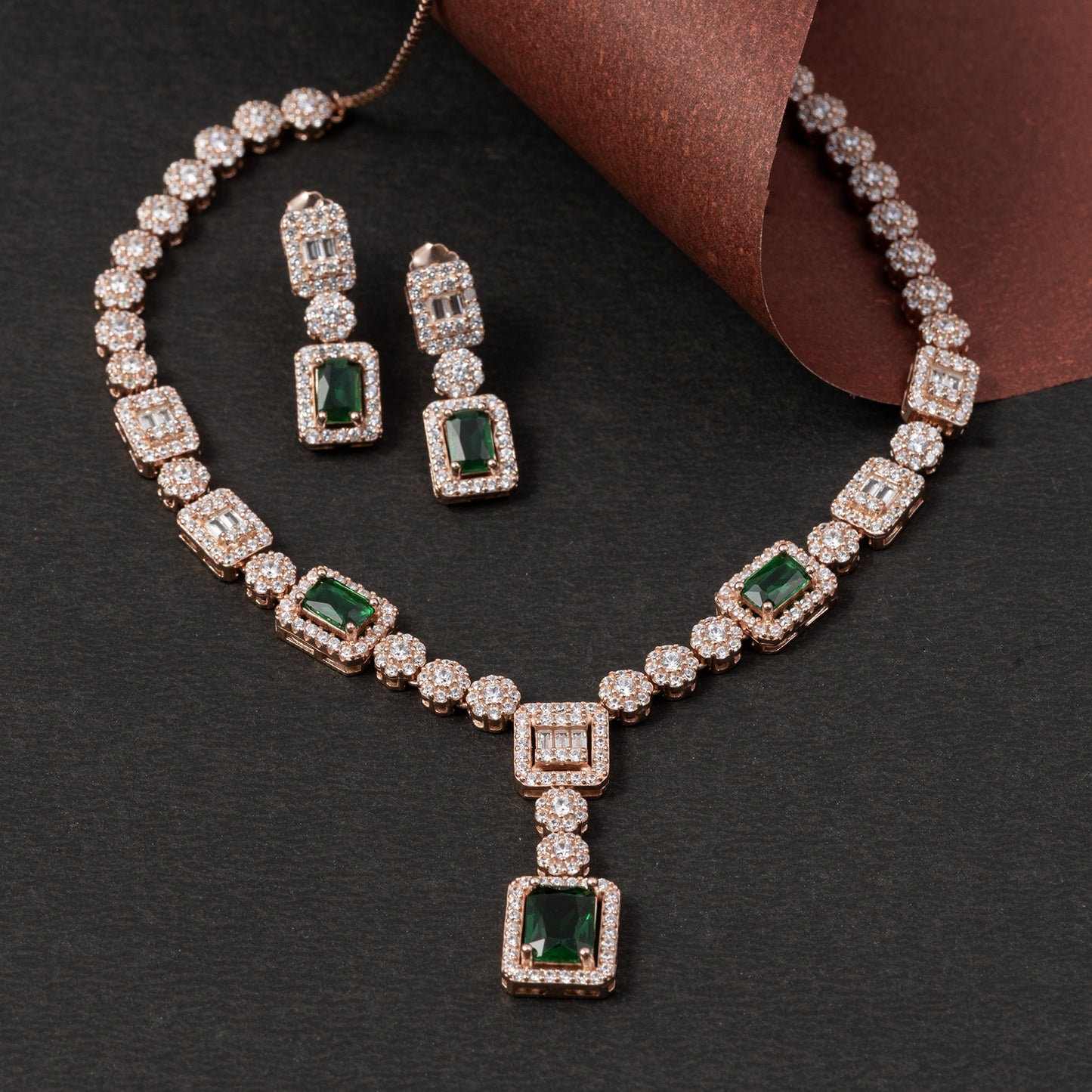 Emerald Radiance Sparkle 925 sterling silver Necklace