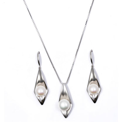 Contemporary Pearl pendant set 925 sterling silver