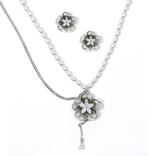 Floral Pearl Classic Beauty  925 sterling silver nacklace
