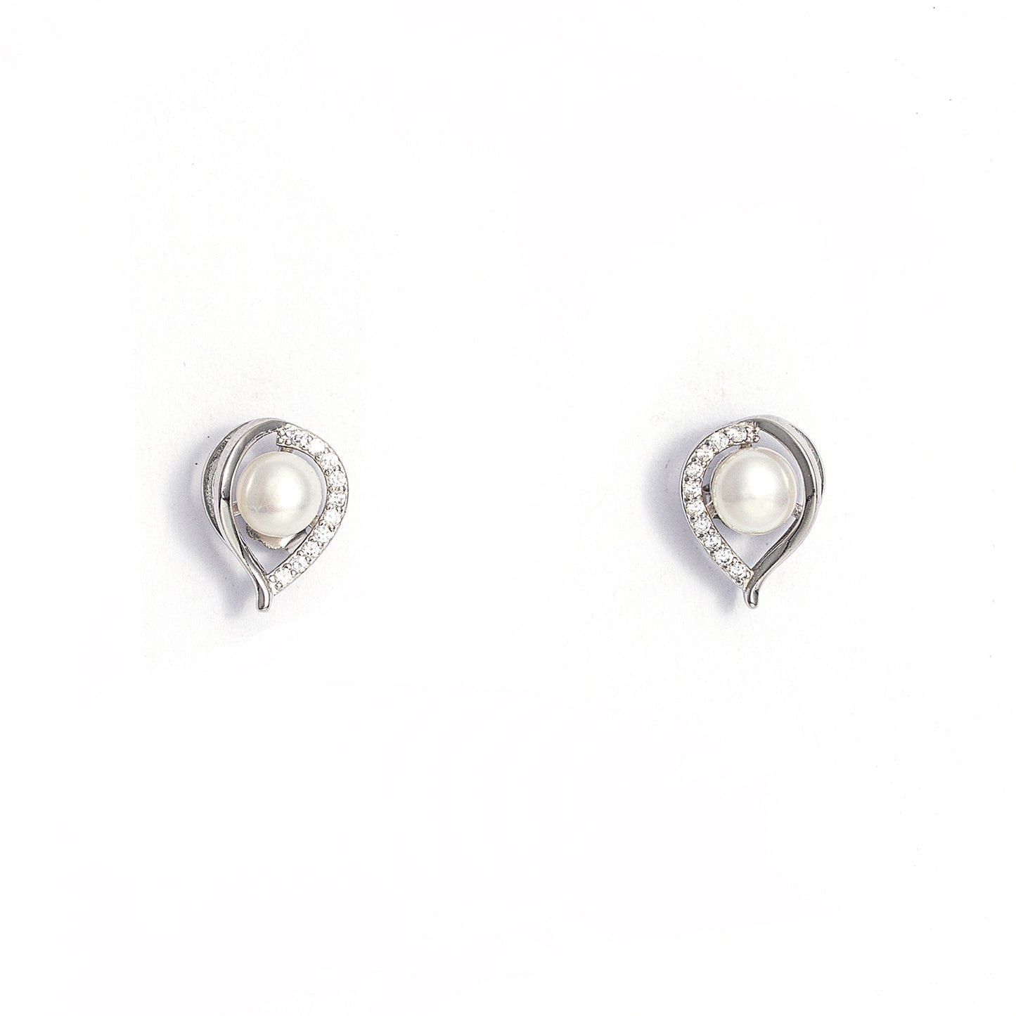 Elegant Pearl Stud Earrings 925 sterling silver