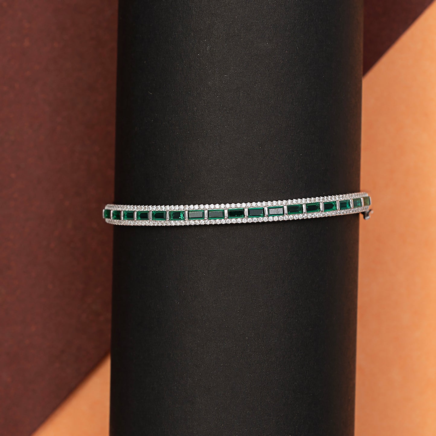 Timeless Emerald Elegance kada 925 sterling silver