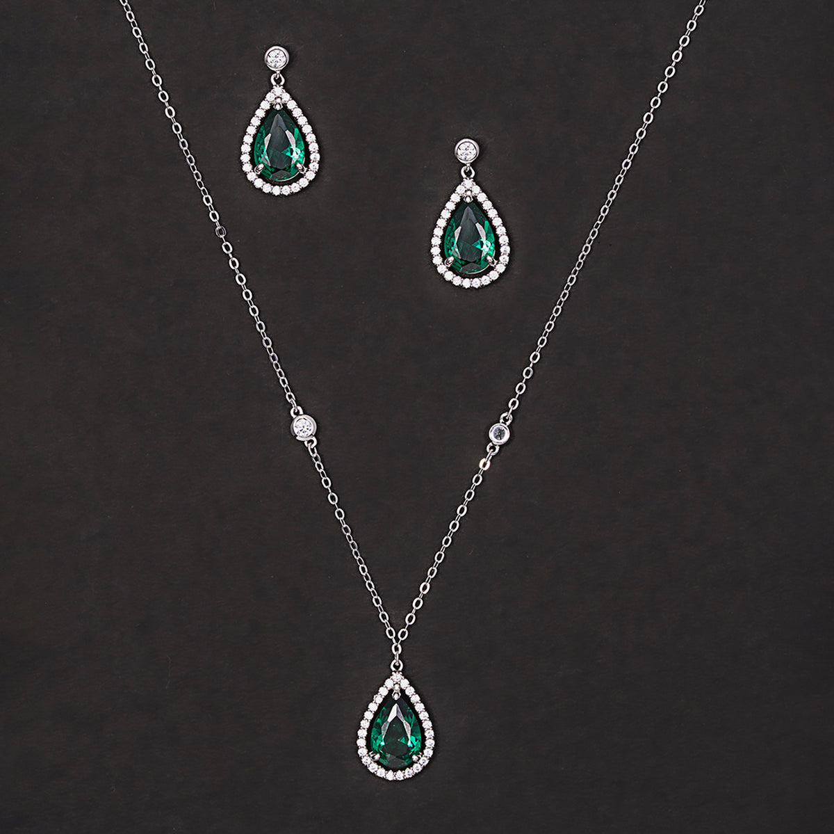 Emerald Elegance set 925 sterling silver